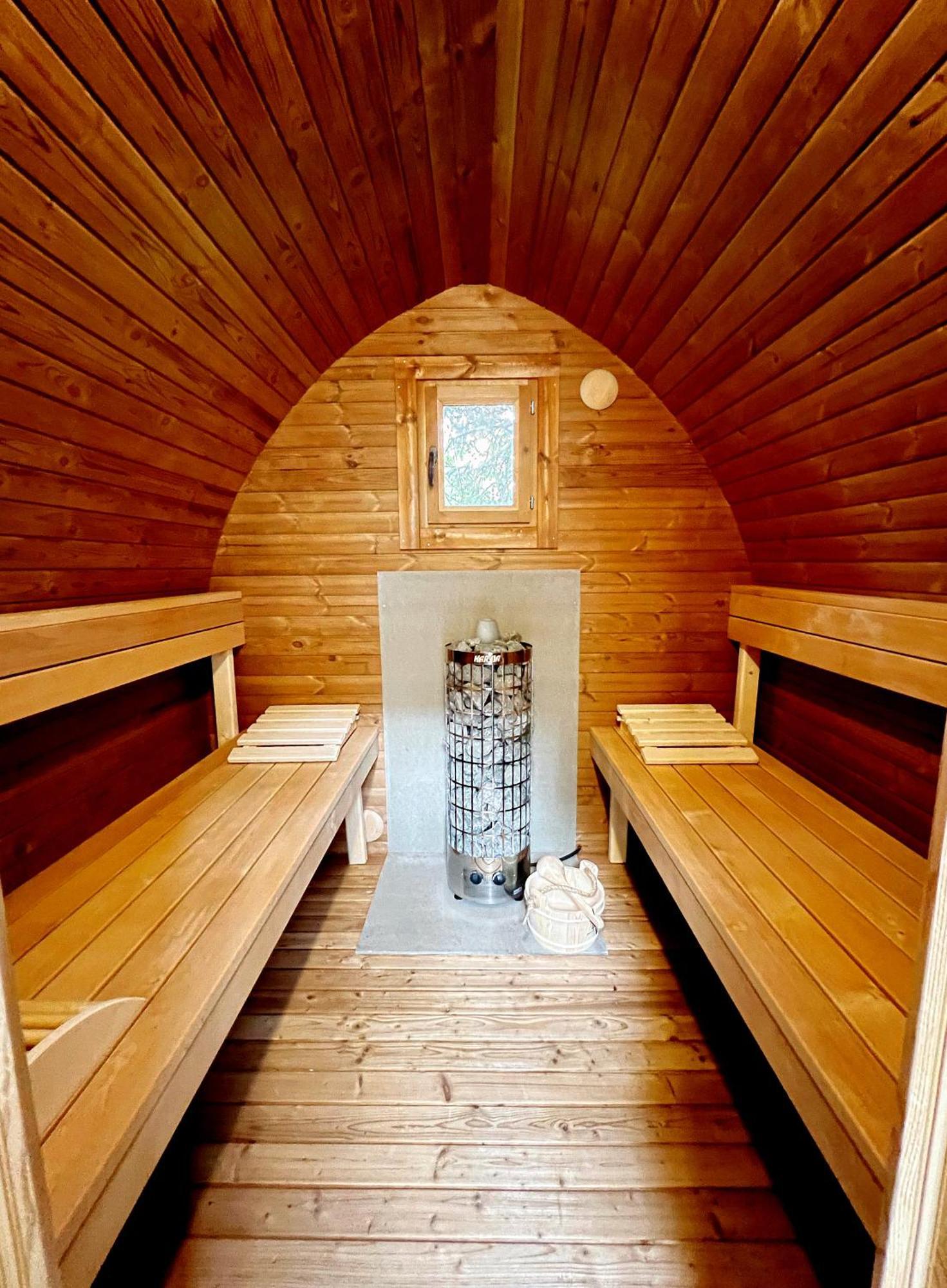 Wellness Am Morgengau Mit Whirlpool Und Sauna Rotterode Exterior photo